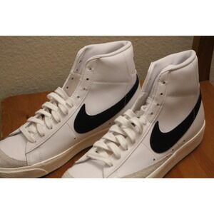 Size 9.5- Nike Blazer Mid 77 Vintage White Black 2019